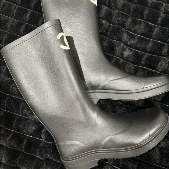 CHANEL Black High Boots - Picture 7 of 9